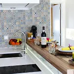 Discover Alfama شقة