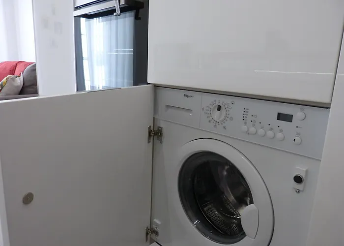 Discover Alfama شقة