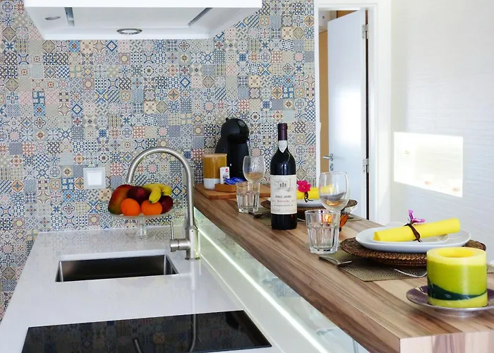 Discover Alfama شقة